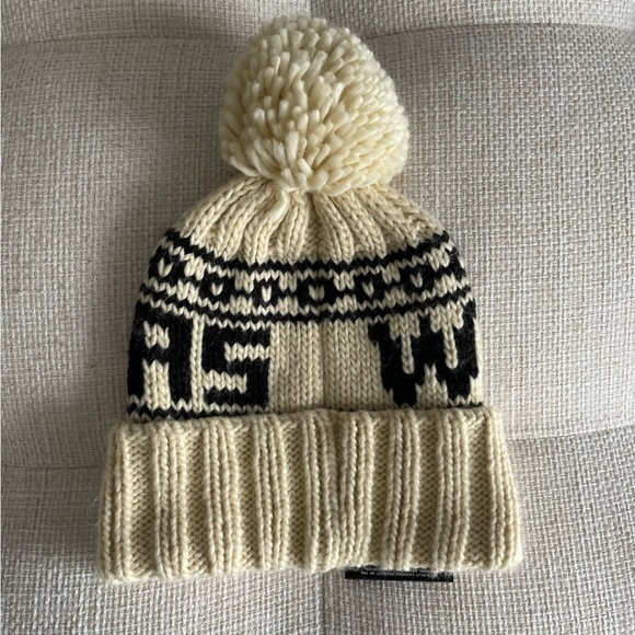 NBA Ultra Game Golden State Warriors Knit Pom Beanie Light Beige Vanilla Black - Picture 2 of 8